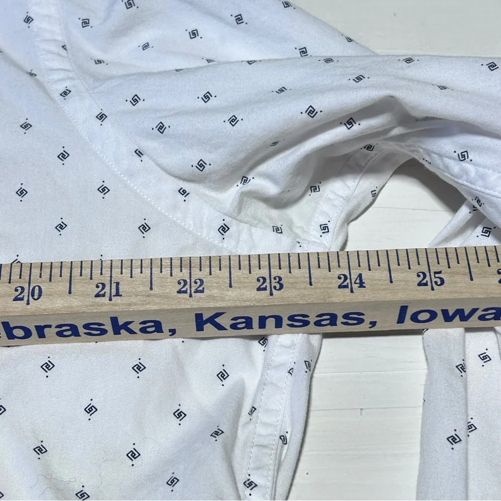 Banana Republic White‎ Diamond Pattern Men's Shirt